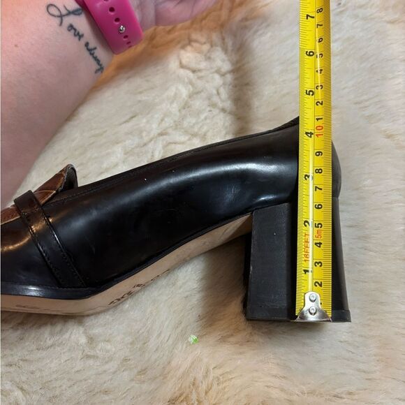 Brighton Women's Black and Brown Leather Loafers size 10 - Picture 2 of 8